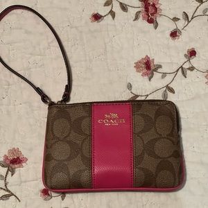 Small Coach wristlet